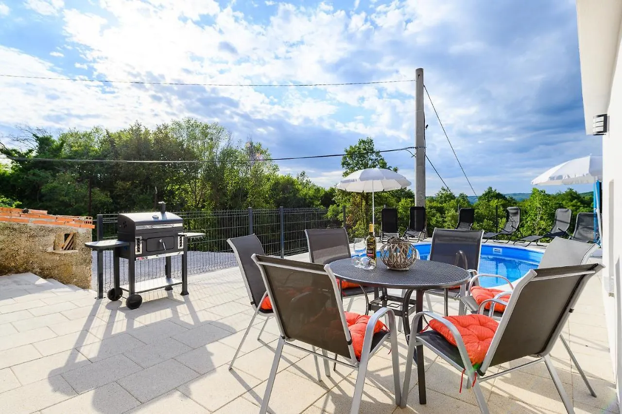 לאבין Apartment Paradiz