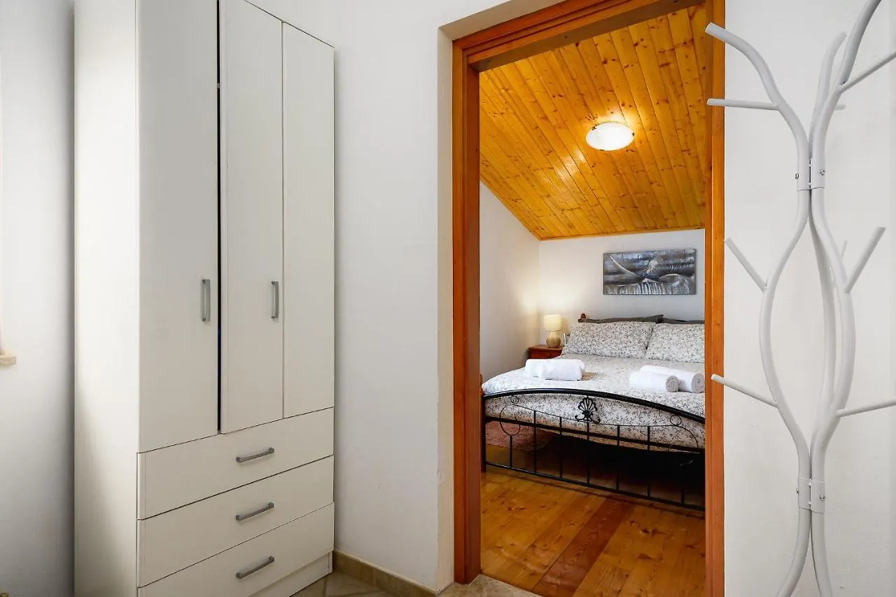 Apartment Paradiz Labin  0*, Labin (Istria) Hırvatistan